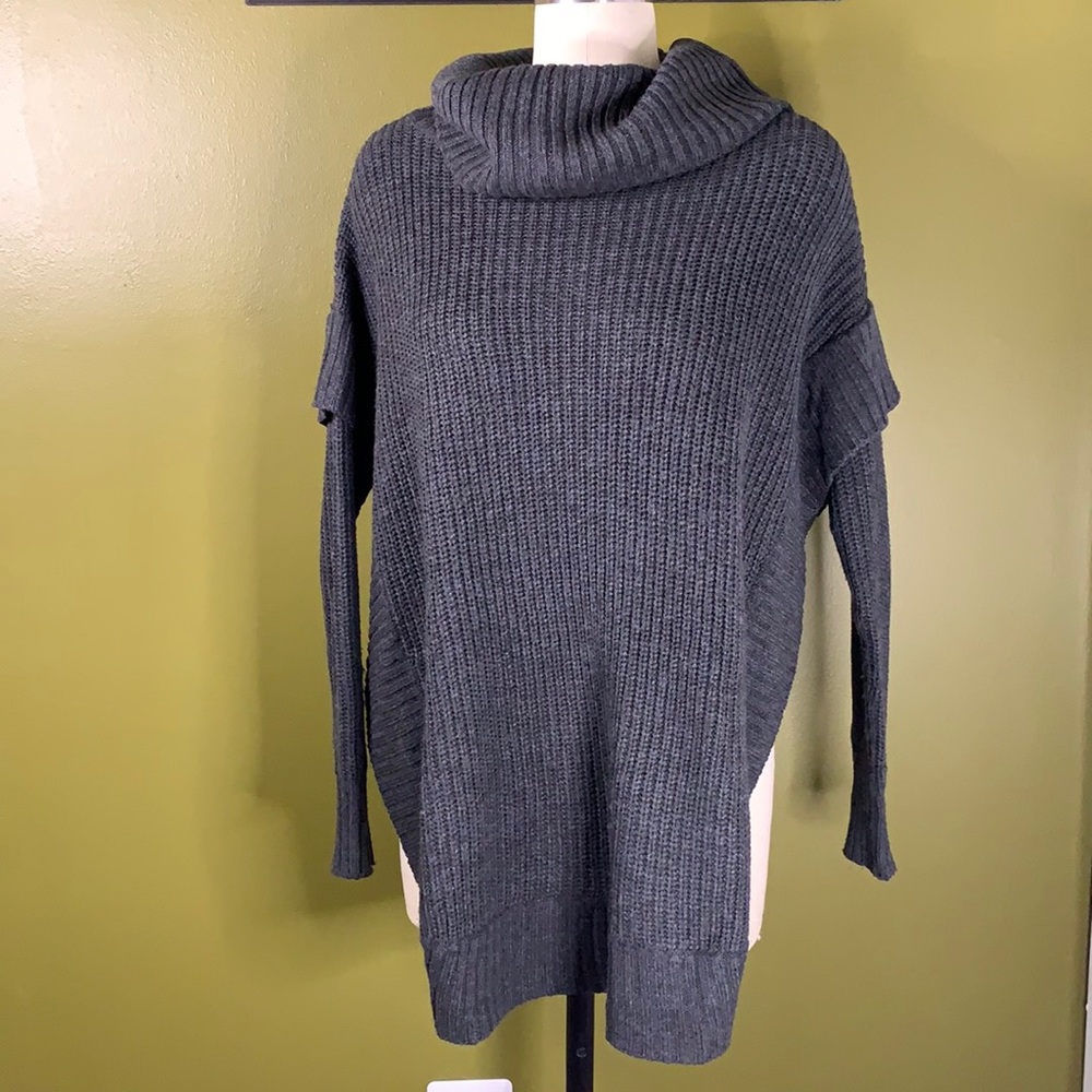🟣3/$50!  RD Style Pullover Sweater (M)